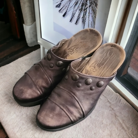 ROMIKA Skyward Clogs Mules 37 7 Metallic Bronze Leather Studded Euro Comfort - Picture 16 of 16